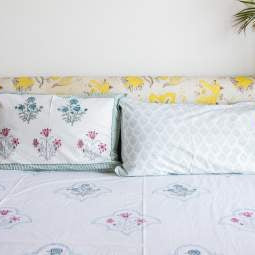 Multifloral Mesh Double Bed Bedsheet-Bedsheets-House of Ekam